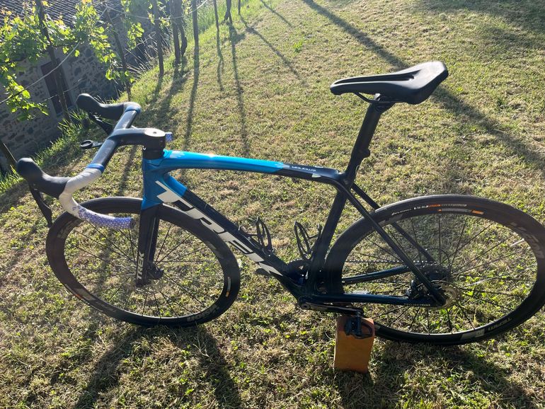 Used Trek Émonda SL 5 Disc 2022 2022 Road & Gravel, Blue — image 2 of 10