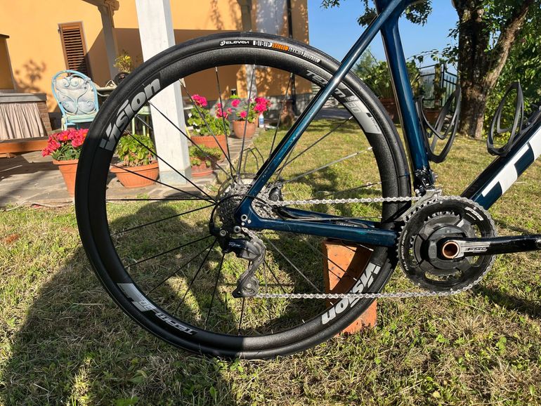 Used Trek Émonda SL 5 Disc 2022 2022 Road & Gravel, Blue — image 3 of 10