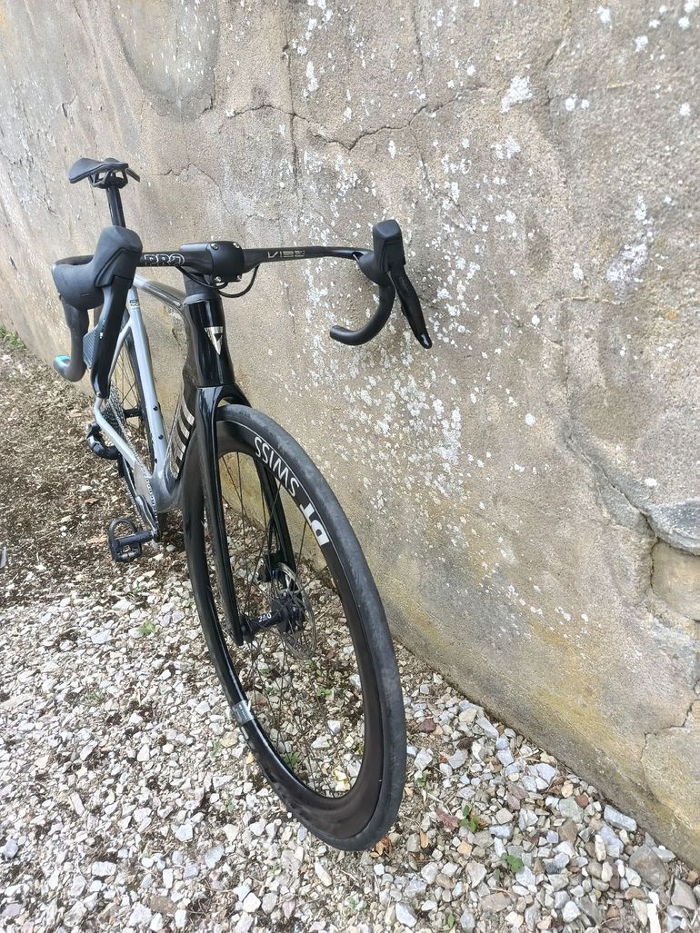 Used Giant Propel Advanced SL 0 2024 2024 Road & Gravel, Light Gray — image 7 of 8