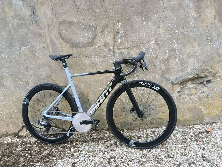 Used Giant Propel Advanced SL 0 2024 2024 Road & Gravel, Light Gray — image 1 of 8