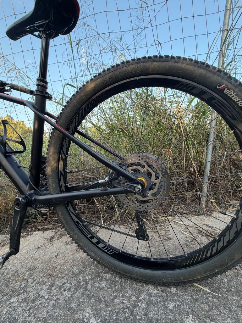 Used Canyon Canyon Custom Shimano SLX 2017 Mountainbike, Black — image 7 of 11