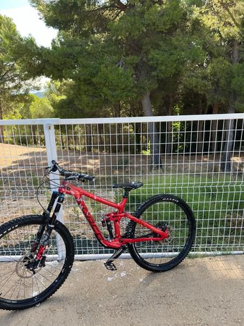 Used Norco Range C2 27.5 2019 2019 Mountainbike, Red, 27.5 — image 8 of 8
