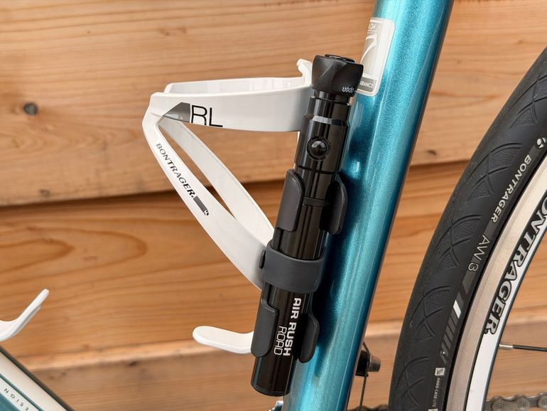 Used Trek Domane 4.3 Compact 2014 2014 Road & Gravel, Blue — image 21 of 24