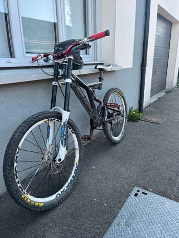 Used GT GT Custom SRAM X9 2010 Mountainbike, Black — image 9 of 9