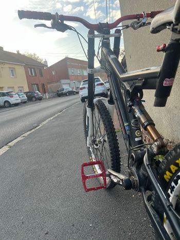 Used GT GT Custom SRAM X9 2010 Mountainbike, Black — image 6 of 9