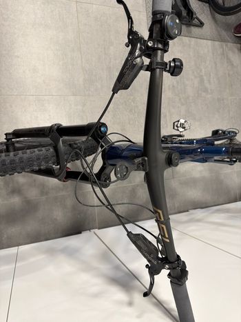 Used Trek Fuel EXe 9.8 GX AXS 2023 2023 Mountainbike, Blue, 29 — image 7 of 13