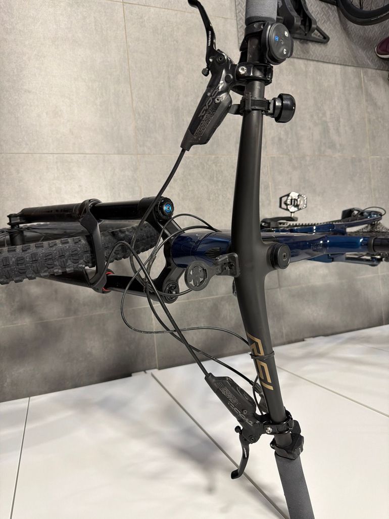 Used Trek Fuel EXe 9.8 GX AXS 2023 2023 Mountainbike, Blue, 29 — image 7 of 13
