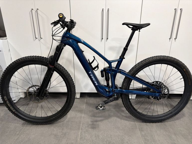 Used Trek Fuel EXe 9.8 GX AXS 2023 2023 Mountainbike, Blue, 29 — image 2 of 13