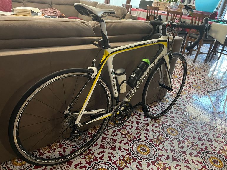 Used Bianchi Bianchi Sempre Pro 105 2014 Road & Gravel — image 1 of 6