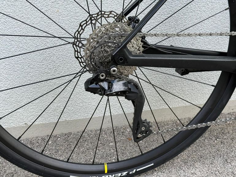 Used BMC Roadmachine FIVE 2023 2023 Road & Gravel, Schwarz — image 9 of 12