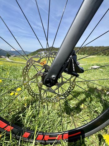 Used CUBE AGREE HYBRID C:62 RACE 2021 2021 Road & Gravel — image 4 of 8