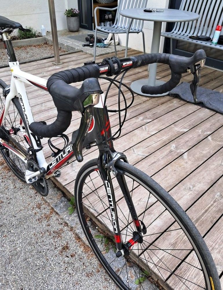 Used Centurion Gigadrive 4200 Carbon 2013 2012 Road & Gravel, White — image 3 of 14