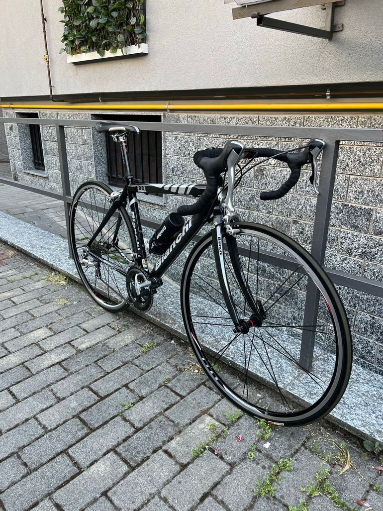 Used Bianchi 928 Shimano Ultegra 2017 Road & Gravel, Black — image 13 of 13