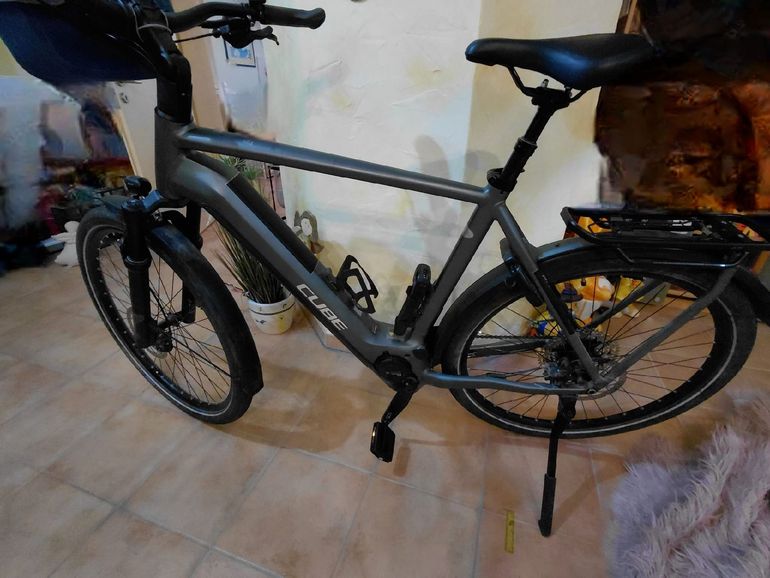 Used CUBE KATHMANDU HYBRID, PRO 750 2023 2023 Urban, Light Gray — image 2 of 8