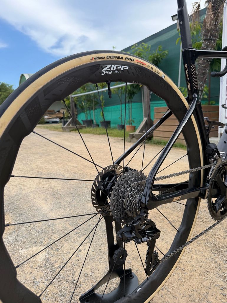 Used Berria BELADOR BR DURA-ACE Di2 2026 2026 Road & Gravel, Black — image 3 of 9