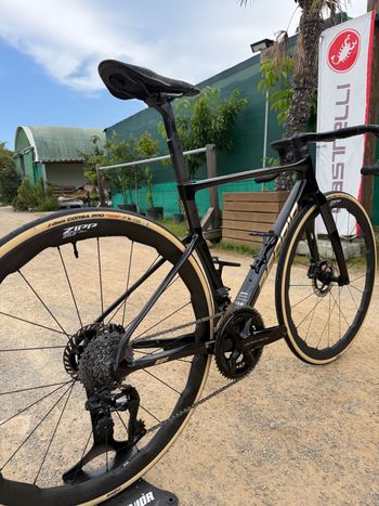 Used Berria BELADOR BR DURA-ACE Di2 2026 2026 Road & Gravel, Black — image 2 of 9