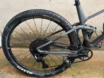 Brugt Mondraker F-PODIUM CARBON DC 2023 2023 Mountainbike — billede 3 af 5