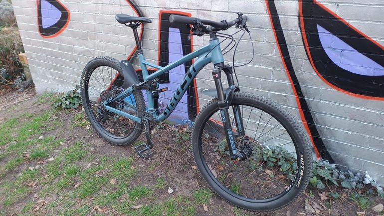 Used Ghost KATO FS Essential 2021 2021 Mountainbike, Light Gray, 27.5 — image 2 of 24