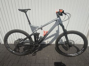 Used CUBE STEREO 140 HPC SL 27.5 2021 2021 Mountainbike, Light Gray, 27.5 — image 2 of 6