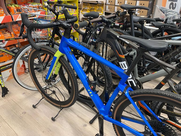 Used BMC URS 01 TWO 2023 2023 Road & Gravel, Blau — image 7 of 9