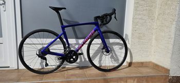 Used Specialized Tarmac SL7 Sport - Shimano 105 2024 2024 Road & Gravel