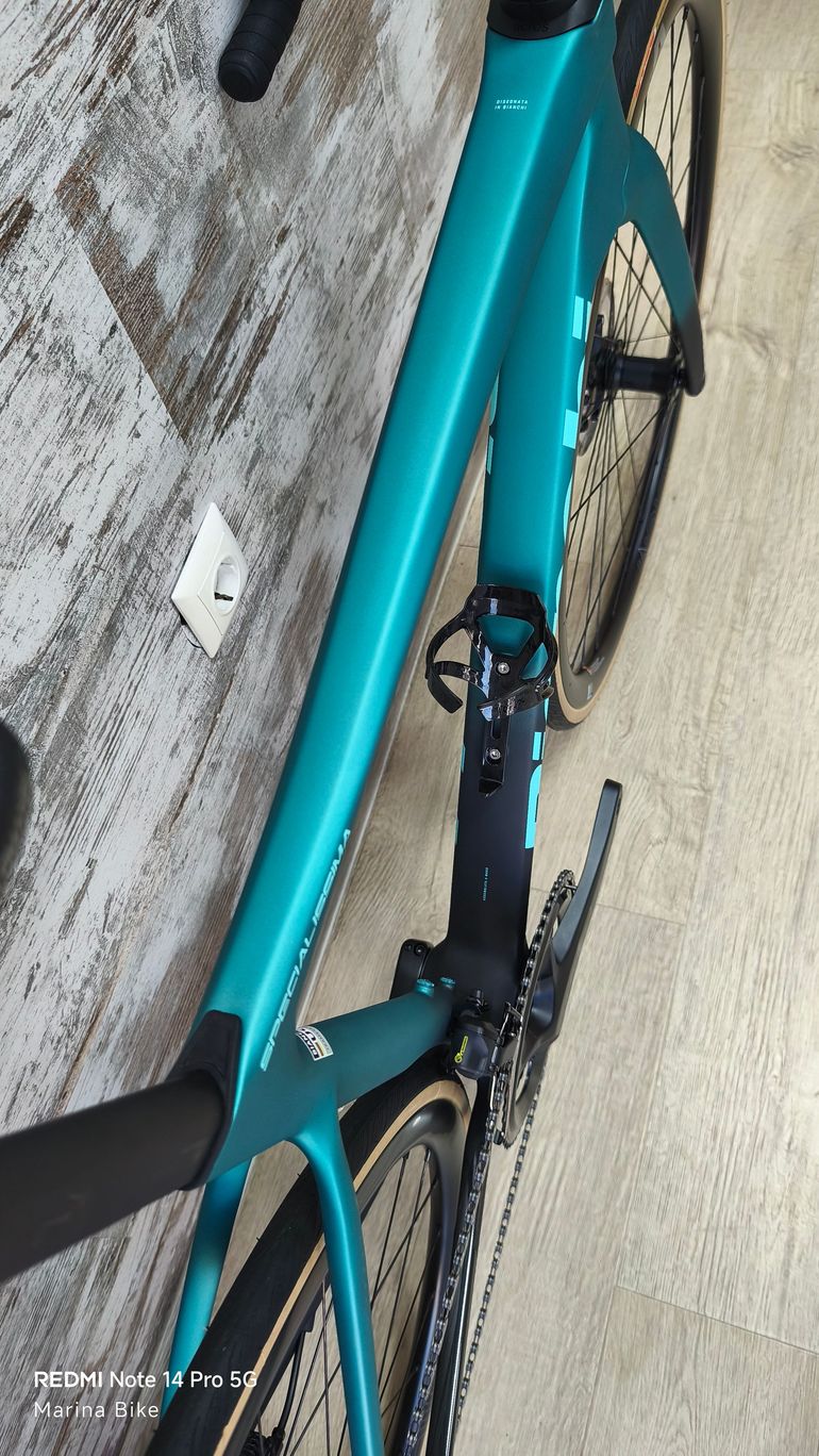 Used Bianchi Specialissima PRO Ultegra Di2 2025 2025 Road & Gravel, Green — image 15 of 38