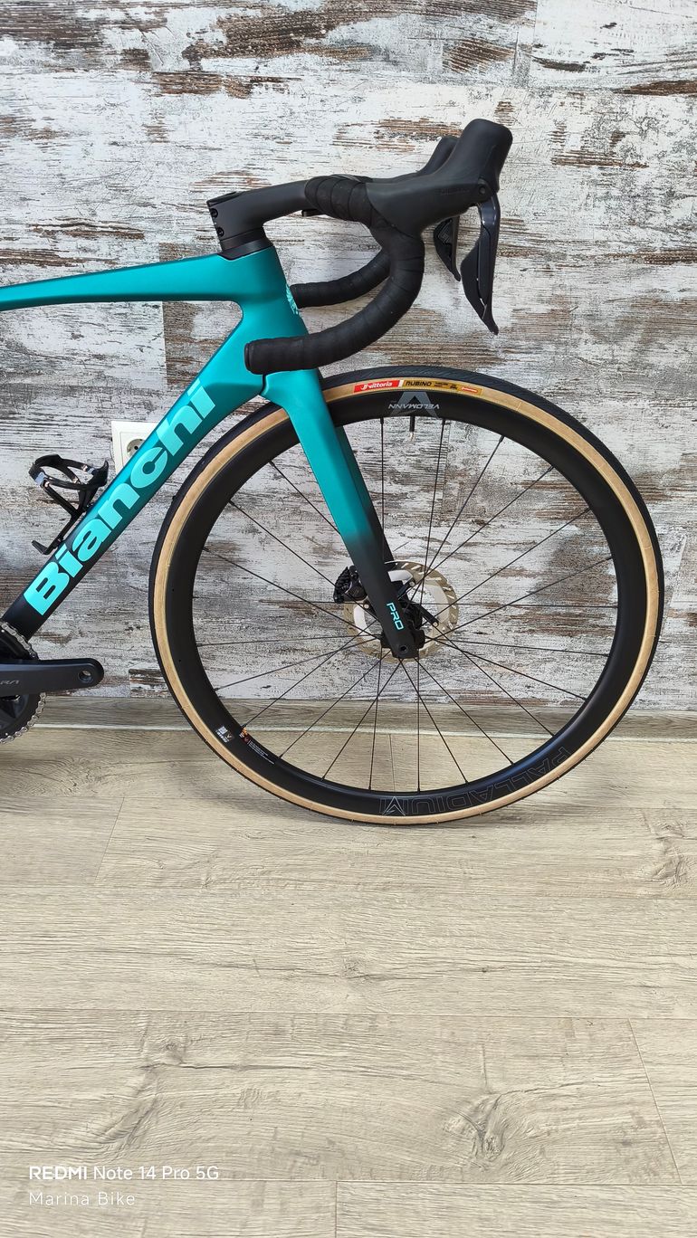 Used Bianchi Specialissima PRO Ultegra Di2 2025 2025 Road & Gravel, Green — image 3 of 38