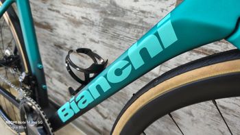 Used Bianchi Specialissima PRO Ultegra Di2 2025 2025 Road & Gravel, Green — image 21 of 38