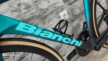 Used Bianchi Specialissima PRO Ultegra Di2 2025 2025 Road & Gravel, Green — image 28 of 38