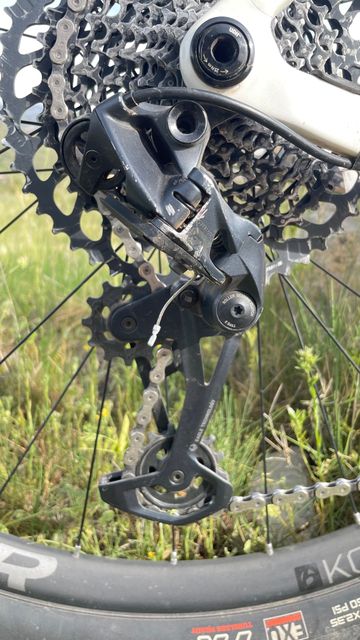Used Trek Procaliber 9.7 2023 2023 Mountainbike, White, 29, 27.5 — image 10 of 12