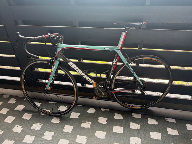 Used Bianchi Bianchi Custom Campagnolo Record 2010 Road & Gravel, Green — image 2 of 5