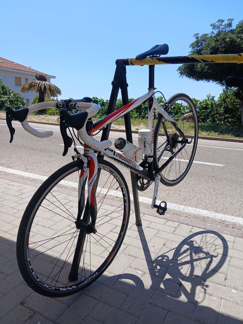 Used Pinarello Fp1 2017 Road & Gravel, Red — image 4 of 5