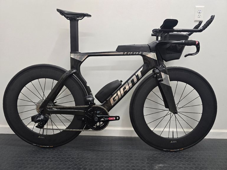 Used Giant Trinity, Advanced Pro 1 2022 2022 Road & Gravel, Black — image 1 of 5