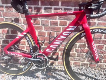 Used Canyon Aeroad Frameset 2025 Road & Gravel, Red — image 4 of 6