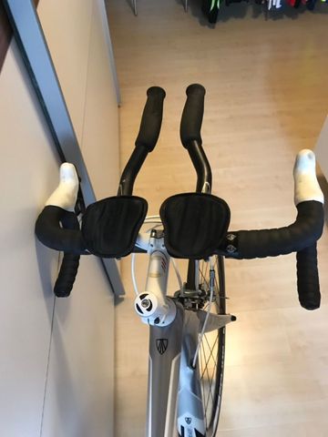 Used Trek Madone 5.5 2011 2011 Road & Gravel, White — image 6 of 12