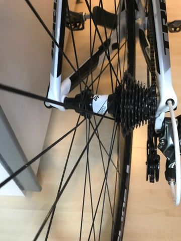 Used Trek Madone 5.5 2011 2011 Road & Gravel, White — image 3 of 12
