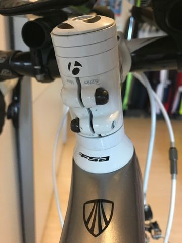 Used Trek Madone 5.5 2011 2011 Road & Gravel, White — image 8 of 12