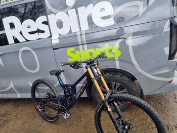 Used Santa Cruz V10 DH X01 2027 2027 MTB