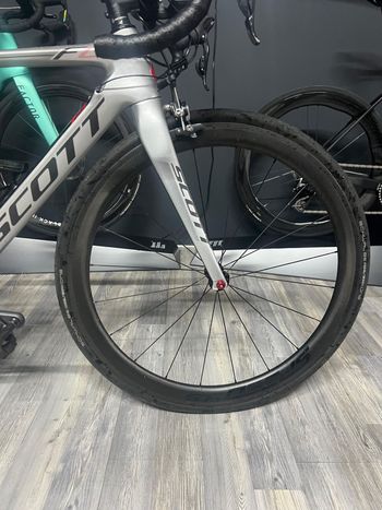 Used Scott Scott Foil 15 Ultegra Di2 10V Roues Carbone Veltec 2012 Road & Gravel, Hellgrau — image 5 of 8