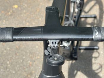 Used Colnago V4Rs Disc Ultegra Di2 8100 w/Fulcrum Racing Wind 400 Wheels 2024 2024 Road & Gravel, Black — image 17 of 22