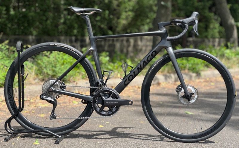 Used Colnago V4Rs Disc Ultegra Di2 8100 w/Fulcrum Racing Wind 400 Wheels 2024 2024 Road & Gravel