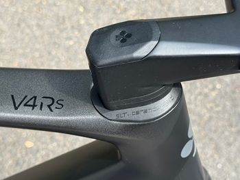 Used Colnago V4Rs Disc Ultegra Di2 8100 w/Fulcrum Racing Wind 400 Wheels 2024 2024 Road & Gravel, Black — image 5 of 22