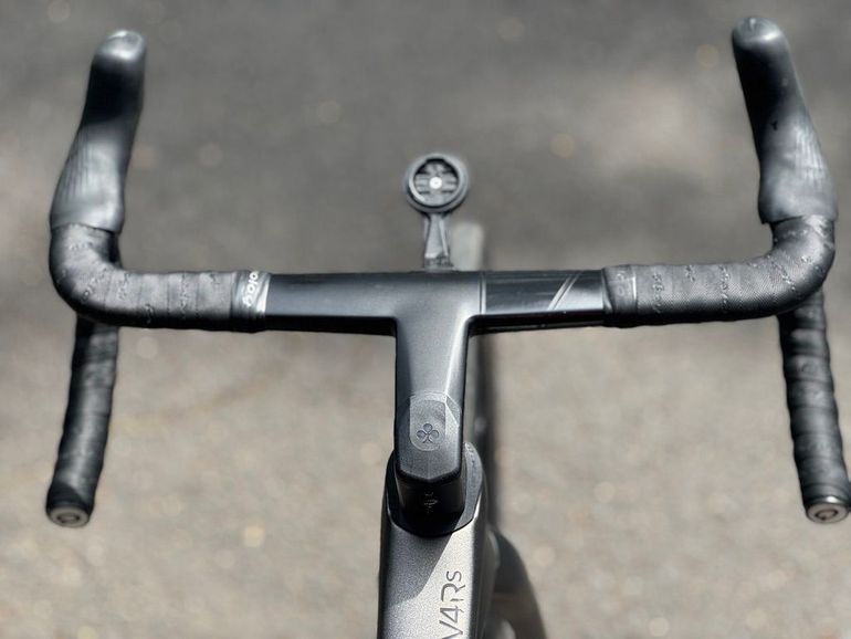 Used Colnago V4Rs Disc Ultegra Di2 8100 w/Fulcrum Racing Wind 400 Wheels 2024 2024 Road & Gravel, Black — image 4 of 22