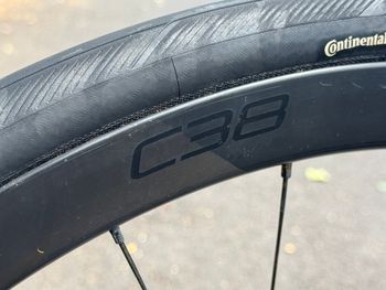 Used Colnago V4Rs Disc Ultegra Di2 8100 w/Fulcrum Racing Wind 400 Wheels 2024 2024 Road & Gravel, Black — image 19 of 22
