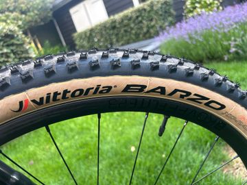 Used Trek Procaliber 9.7 2023 2023 Mountainbike, Blue, 29, 27.5 — image 9 of 13