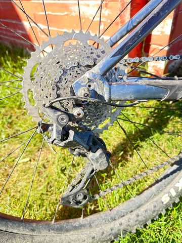 Giant Stance 29 2 2022 2022 Mountainbike de segunda mano, Gris claro — imagen 4 de 16