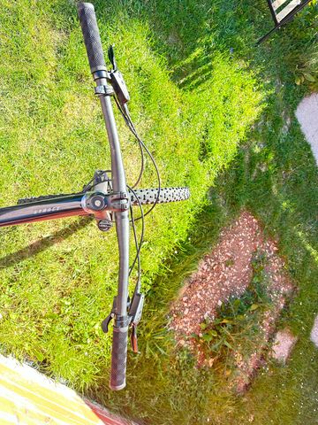 Giant Stance 29 2 2022 2022 Mountainbike de segunda mano, Gris claro — imagen 7 de 16