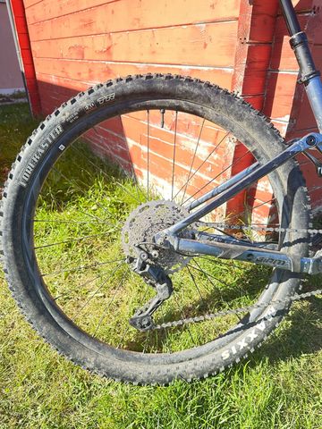 Giant Stance 29 2 2022 2022 Mountainbike de segunda mano, Gris claro — imagen 10 de 16