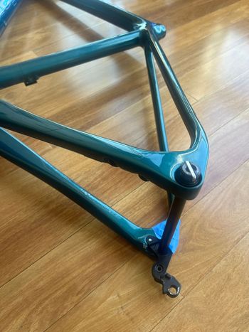 Used Bianchi Specialissima - Ultegra Di2 2022 Frameset 2022 Road & Gravel, Green — image 3 of 3