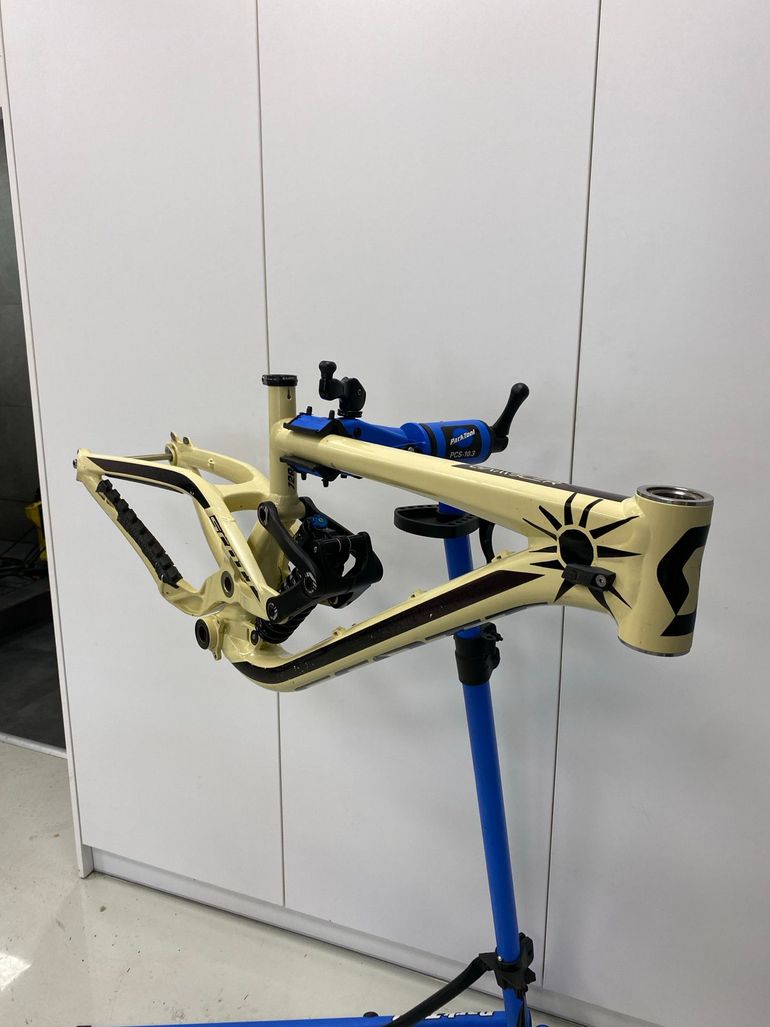 Used Scott Gambler 720 2019 Frameset 2019 Mountainbike — image 3 of 8